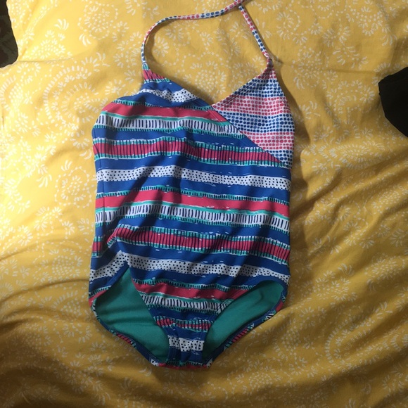 Size 10 kids Roxy swim suit - Picture 2 of 2